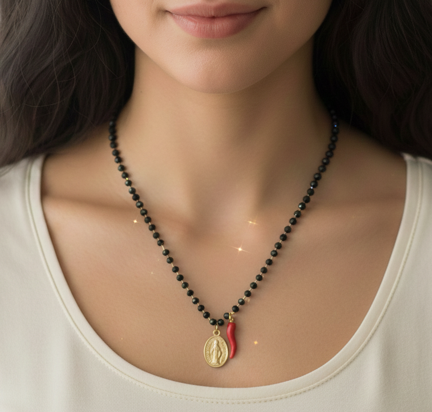 ROSARY + madonnina e cornetto ~ ACCIAIO INOSSIDABILE - Collana rosario in cristallo con cornetto rossi portafortuna e madonnina