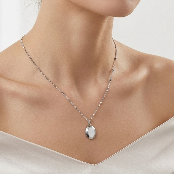 ROMANCE ~ ARGENTO 925 ~ Collana con pendente in madreperla