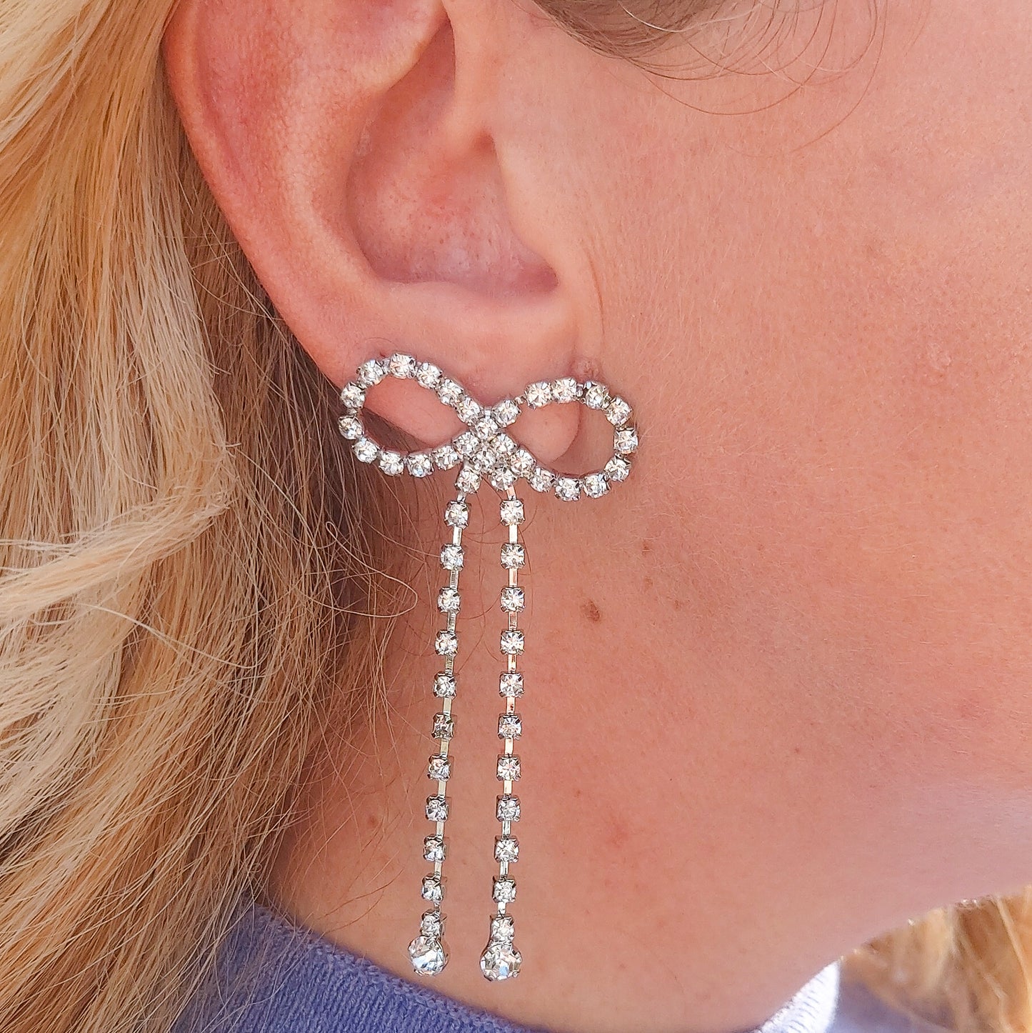 ELSA ~ Orecchini a fiocco in Cubic Zirconia