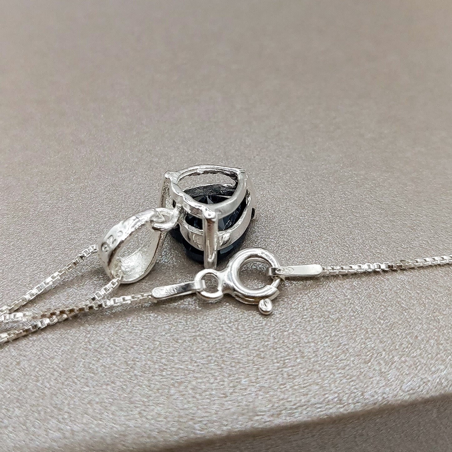 CONNIE 8mm ~ ARGENTO 925 ~ Collana con pendente cuore in cubic zirconia