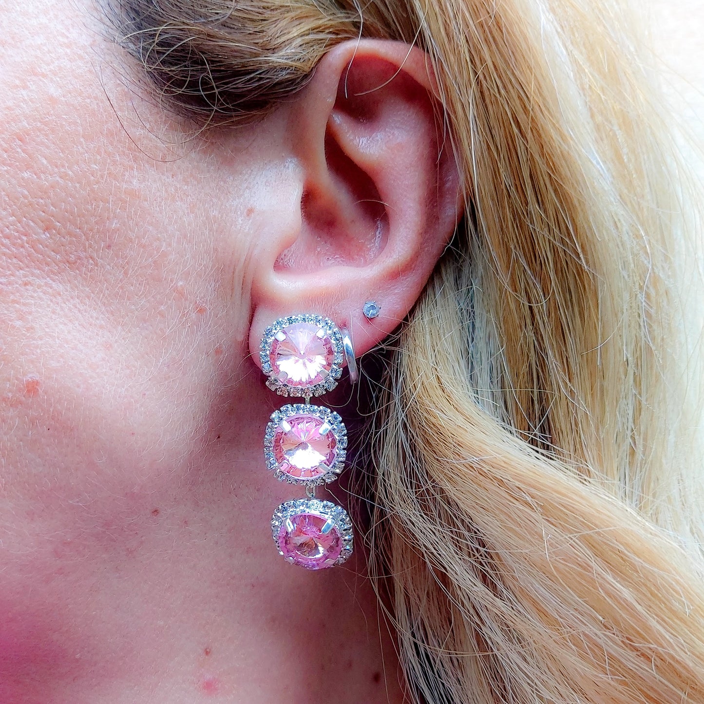 DELILAH PENDENTI COLOURS ~ Orecchini in Cubic Zirconia rotondo