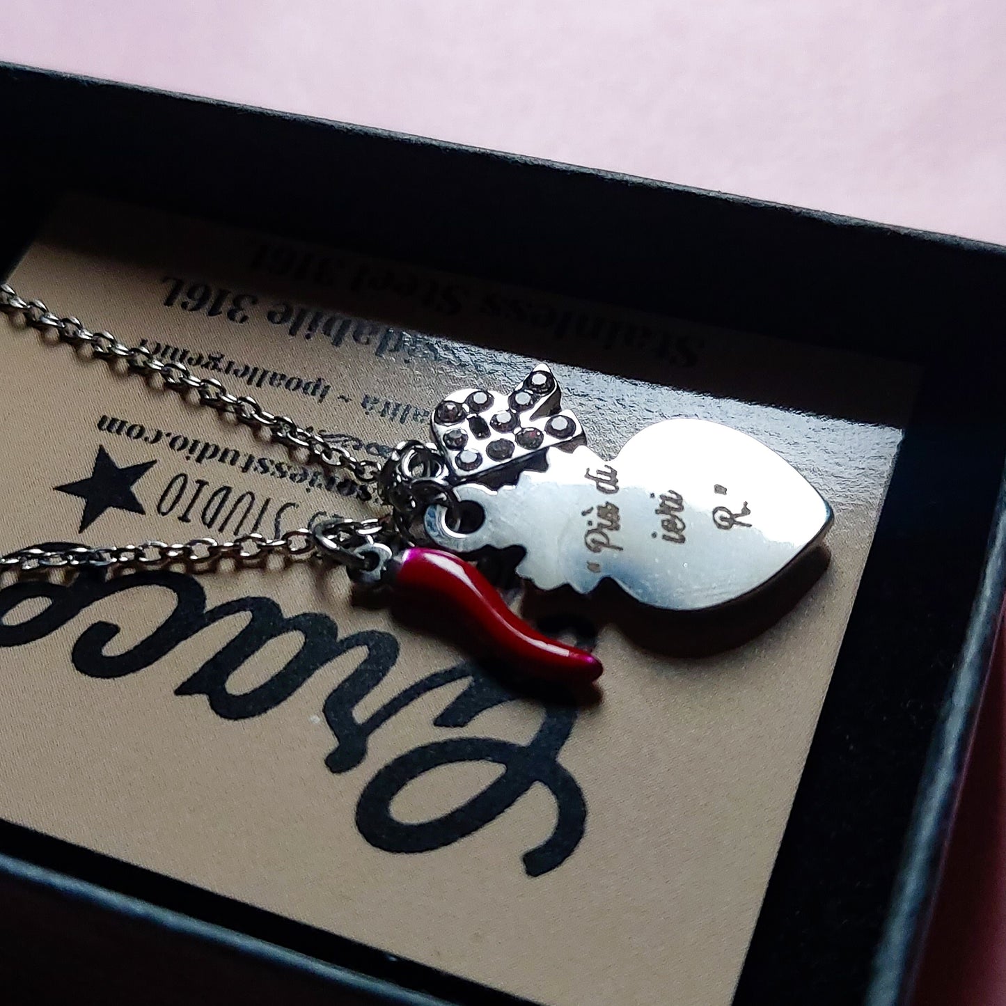 SACRED LUCKY ~ Collana charms cuore sacro e cornetto - ACCIAIO inossidabile