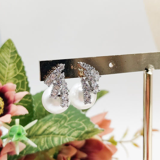 EDITH ~ orecchini bottone con perla retró + accessorio zirconato