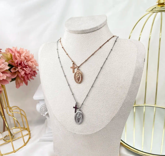 HOLY ROSARY ~ ACCIAIO INOSSIDABILE - Collana con croce e madonnina