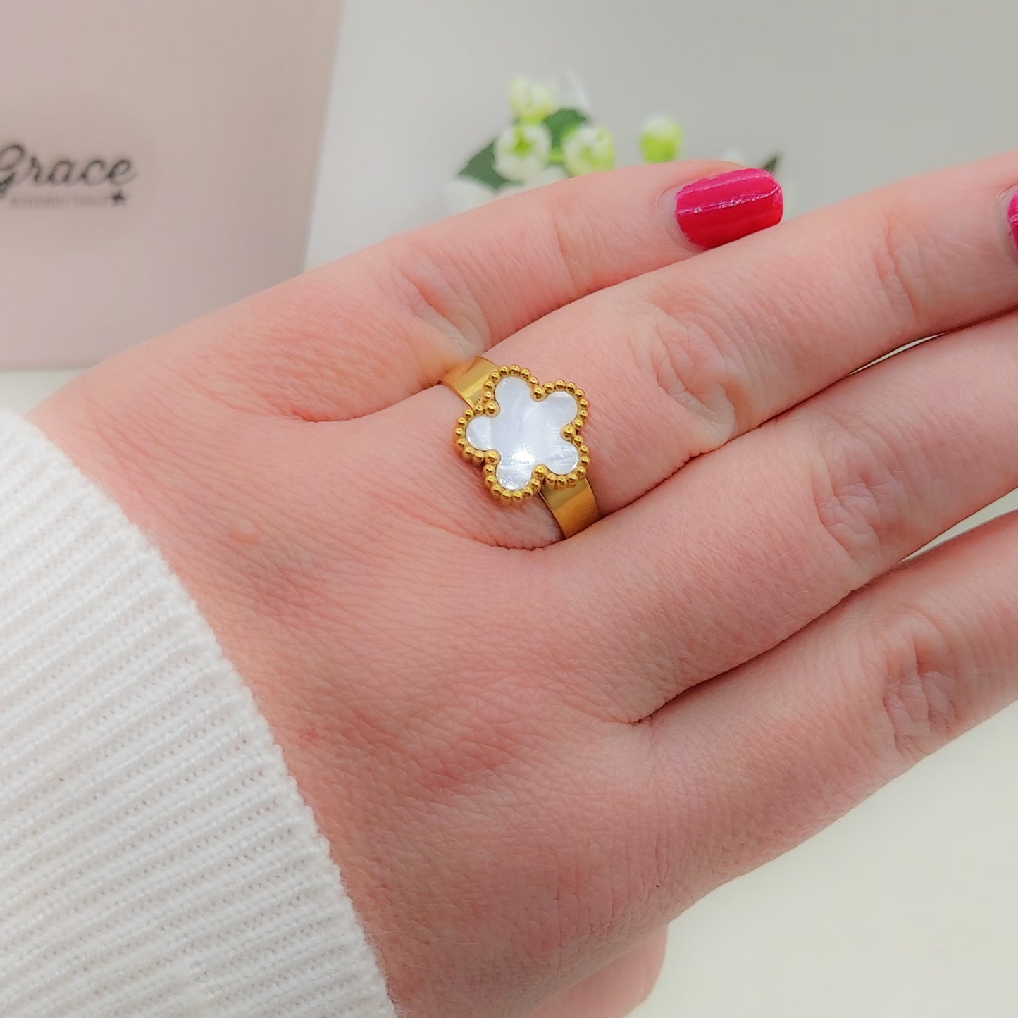 LILY ~ Anello fiore in madreperla in ACCIAIO INOSSIDABILE