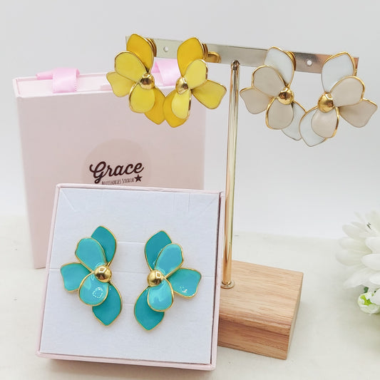 MEADOW paio ORECCHINI smaltati a bottone con petali in acciaio inossidabile a forma di fiore