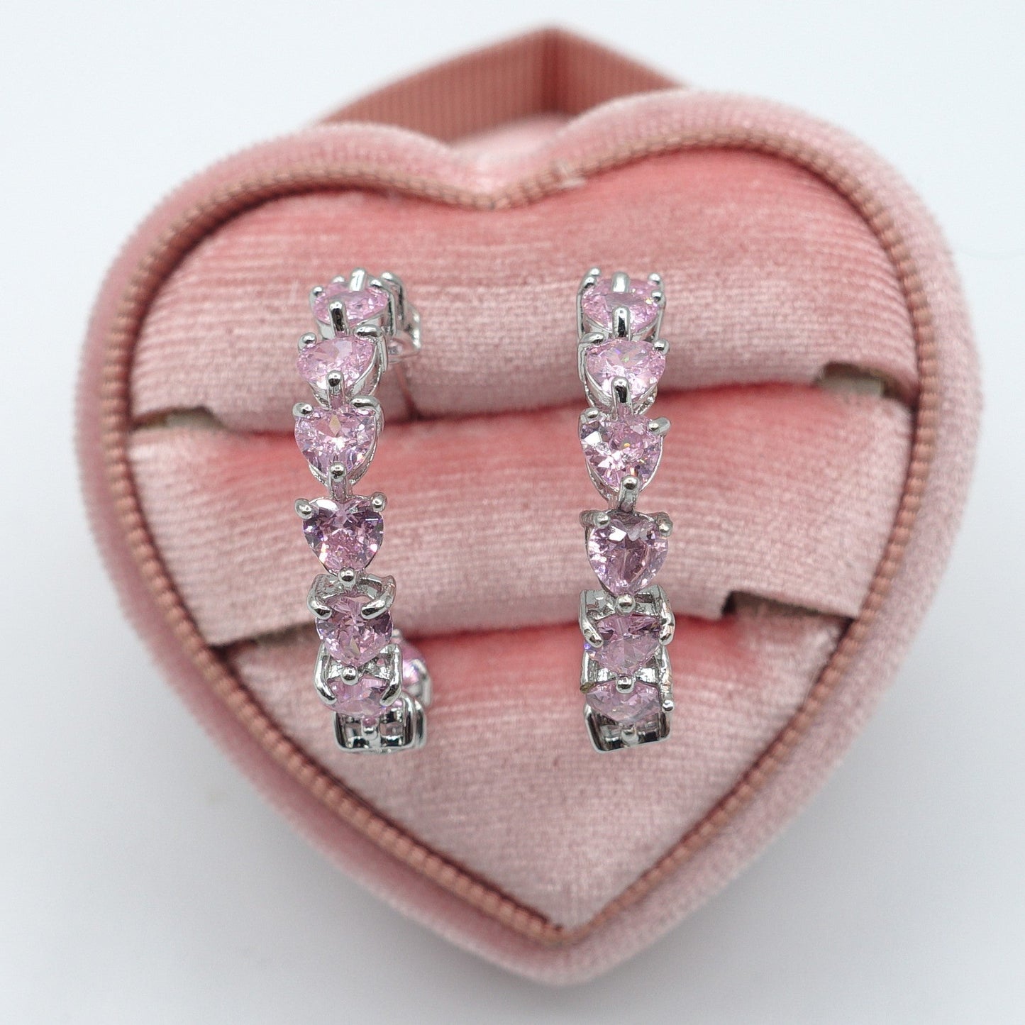 CHERIE - HOOPS 2.5 cm -orecchini a cerchio con zirconi a cuore