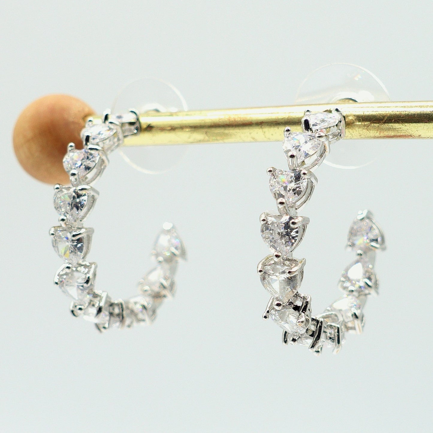CHERIE - HOOPS 2.5 cm -orecchini a cerchio con zirconi a cuore