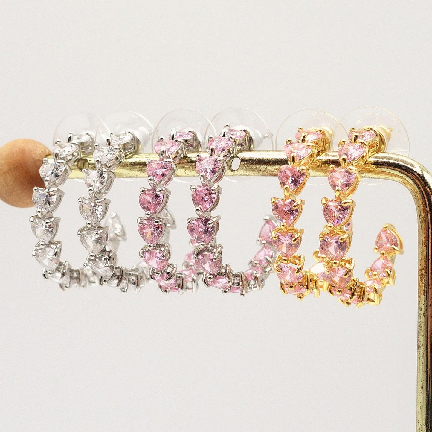 CHERIE - HOOPS 2.5 cm -orecchini a cerchio con zirconi a cuore