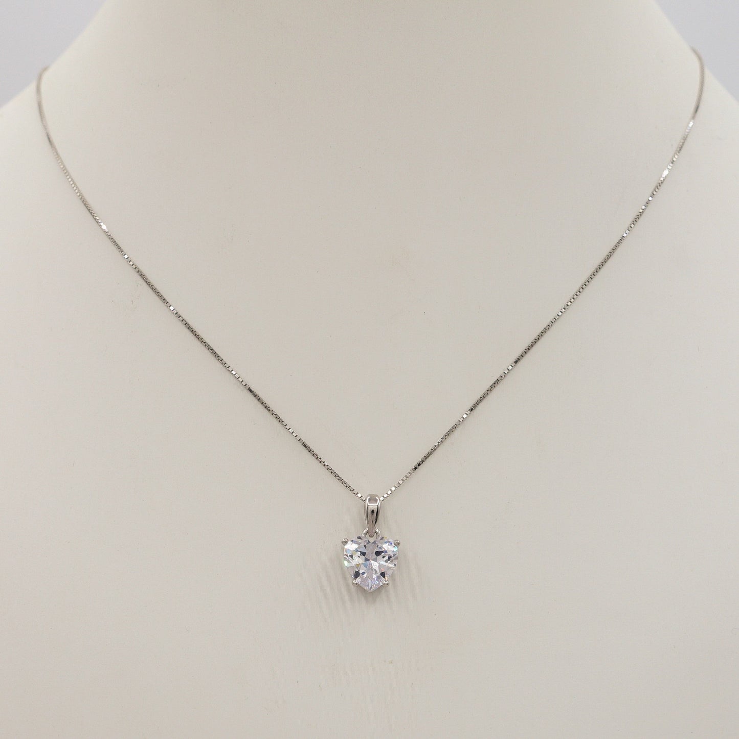 JADE ~ ARGENTO 925 ~ Collana con pendente cuore in cubic zirconia