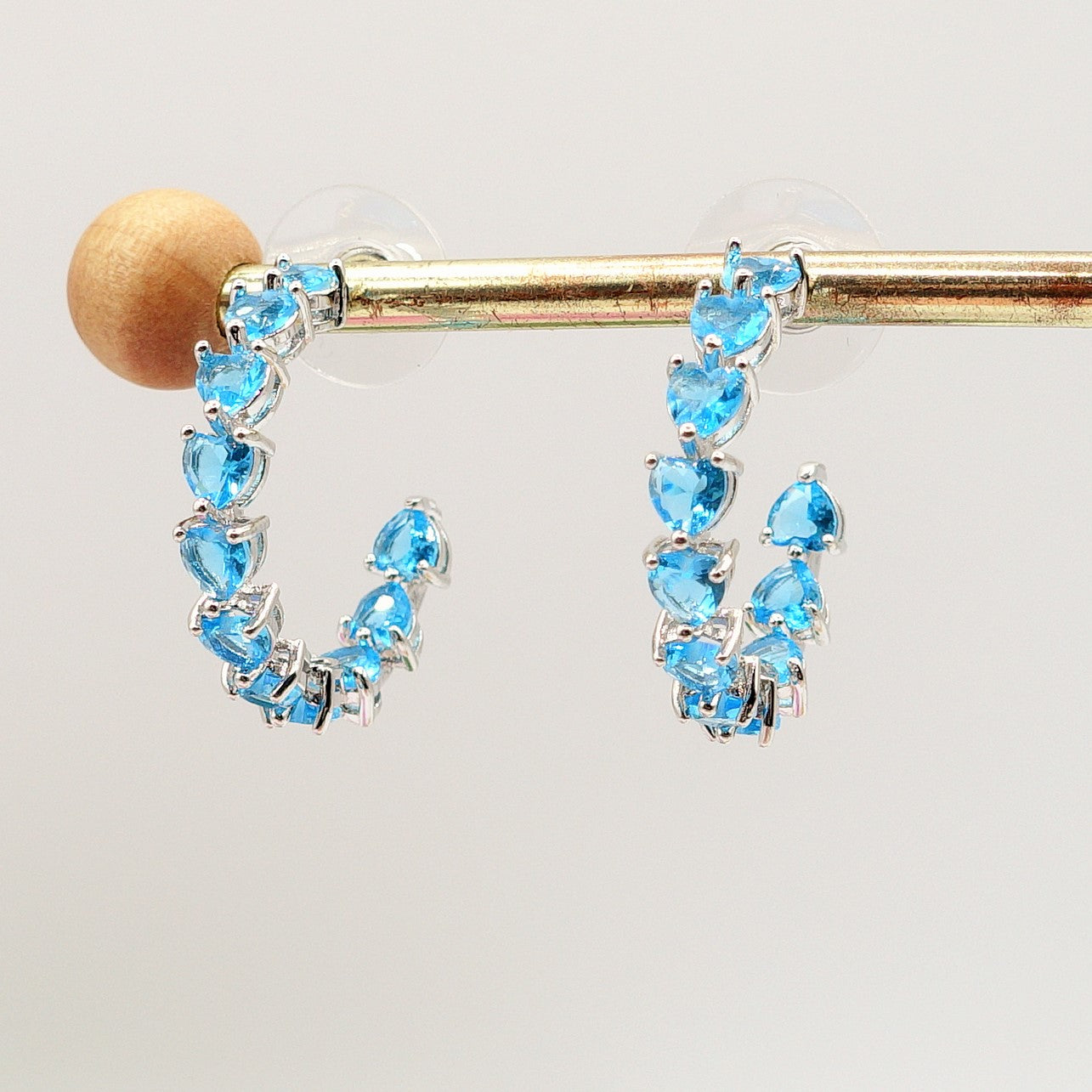 CHERIE - HOOPS 2.5 cm -orecchini a cerchio con zirconi a cuore