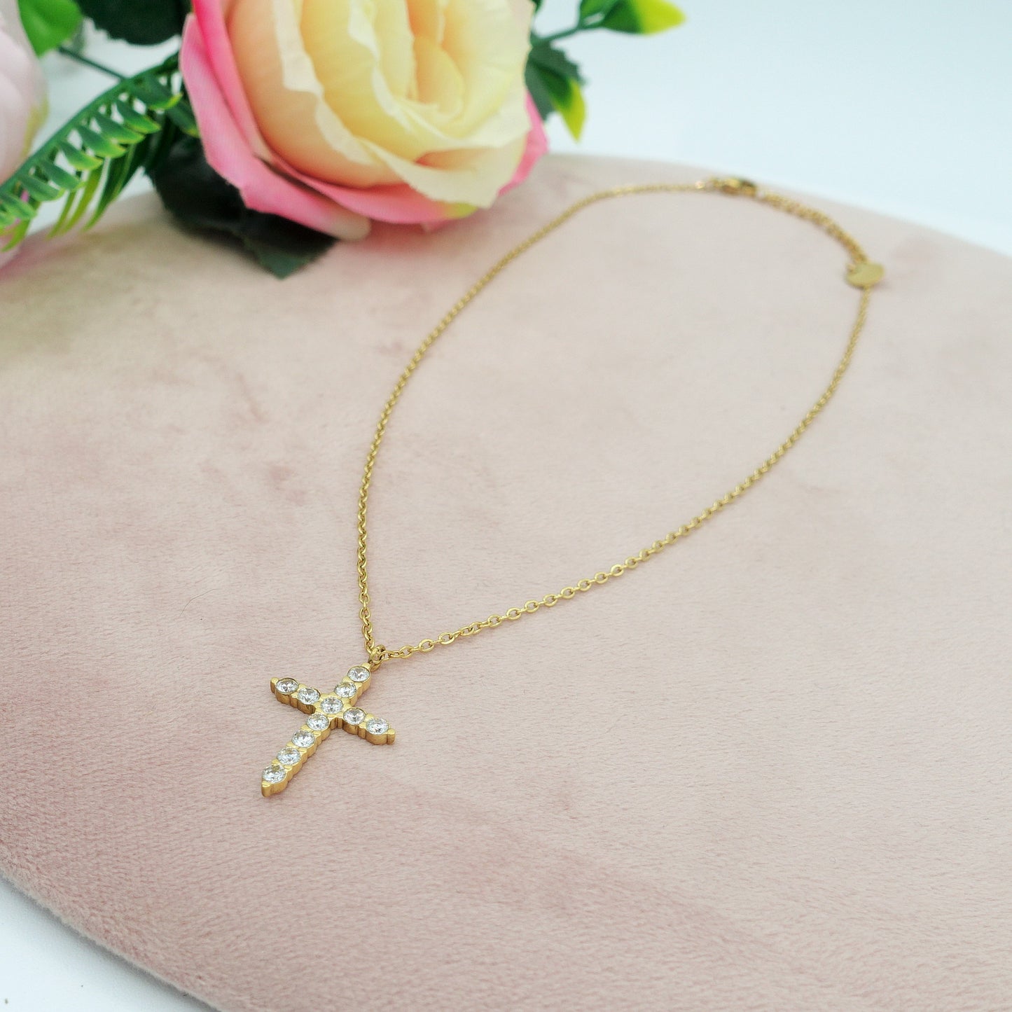 SHERYL - ACCIAIO INOSSIDABILE- Collana con pendente croce in cubic zirconia