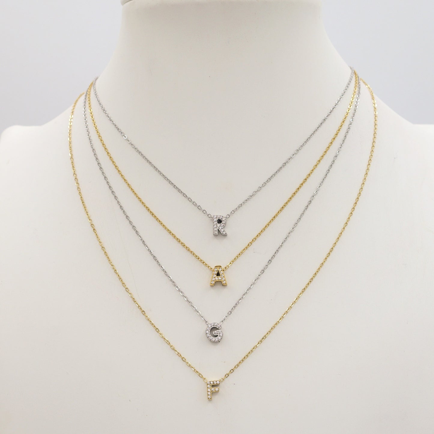 Collana MINI INIZIALE Zirconata in Acciaio inossidabile