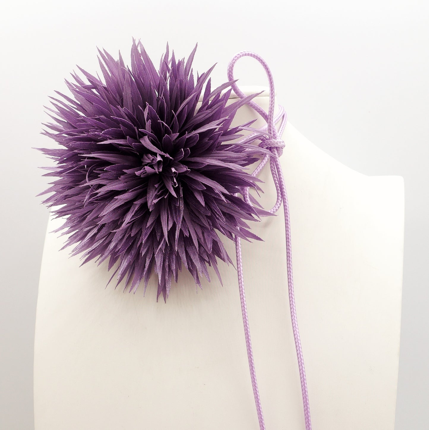 SIVIGLIA - Collana con maxi fiore in organza e cordino