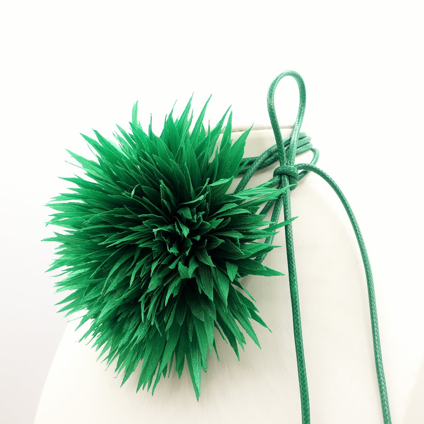 SIVIGLIA - Collana con maxi fiore in organza e cordino