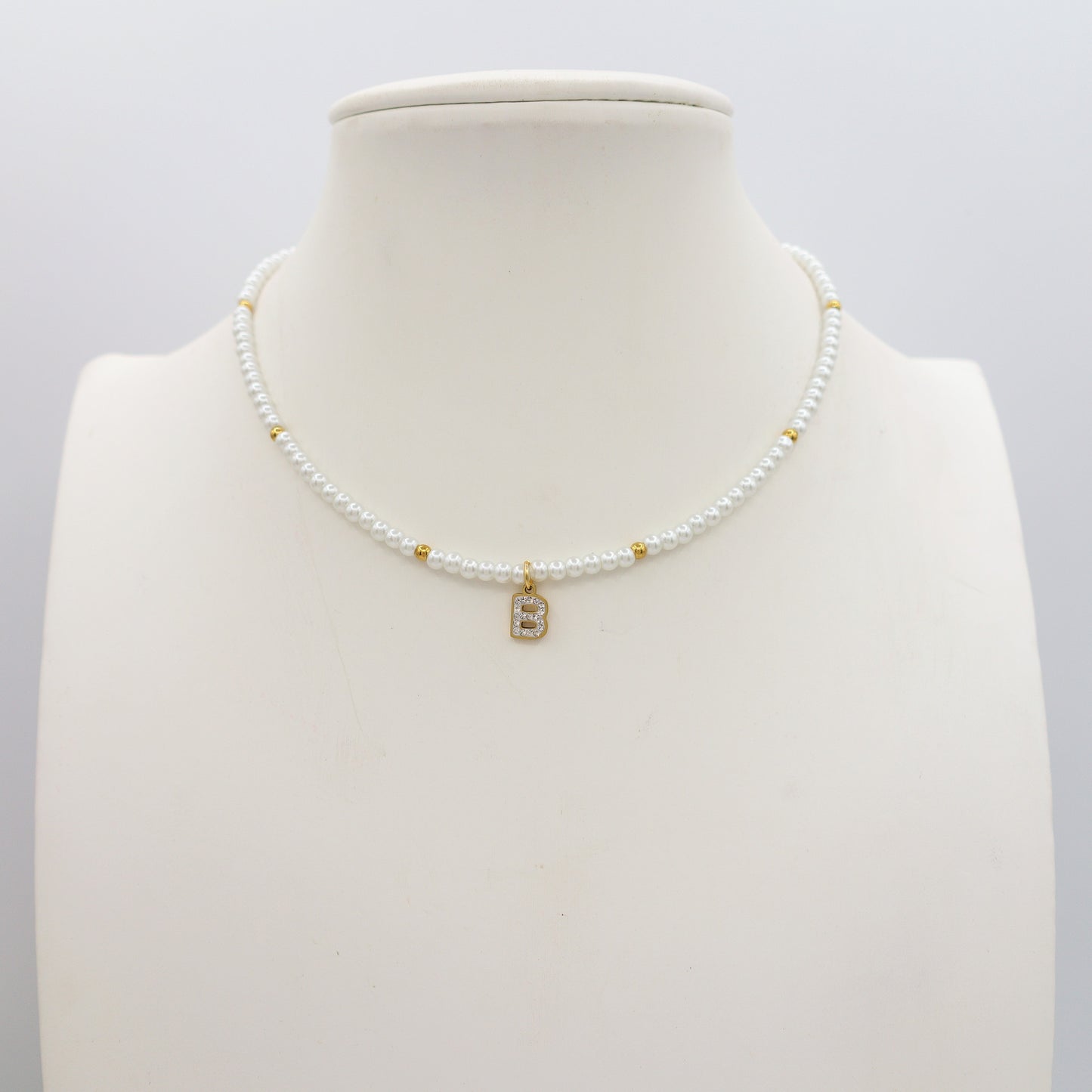 PEARLS INITIAL - Girocollo perle con iniziale Zirconata in Acciaio inossidabile