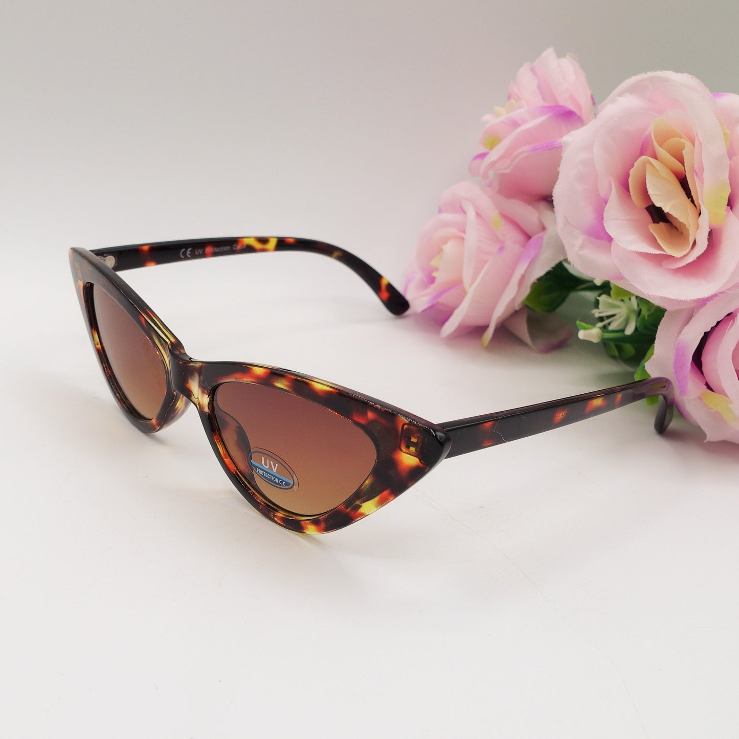 ARYA - Occhiali da sole CATEYE UV400 con custodia