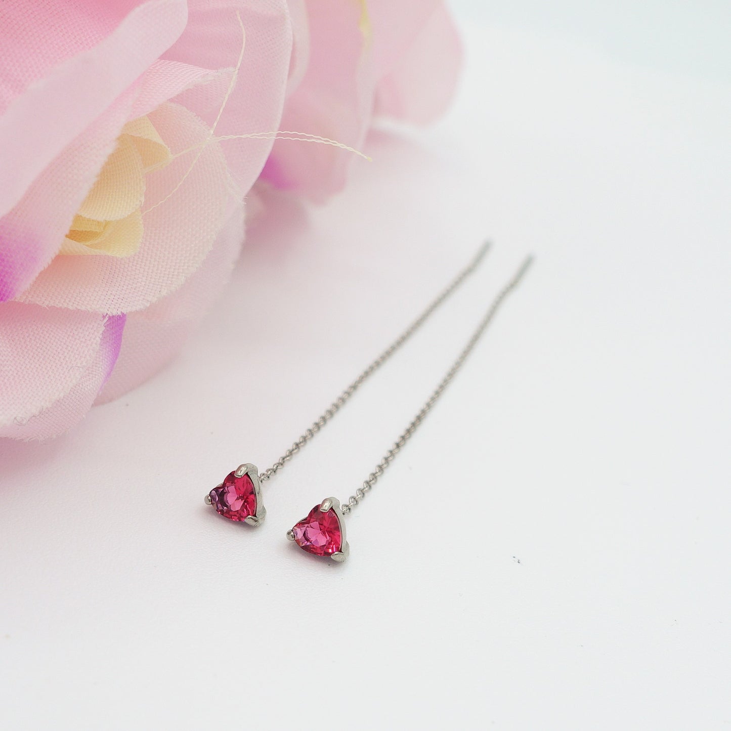 SHINY CUORE Rainbow - Acciaio inossidabile ~ PAIO Orecchini filo pendenti con cubic zirconia a cuore - Saliscendi -