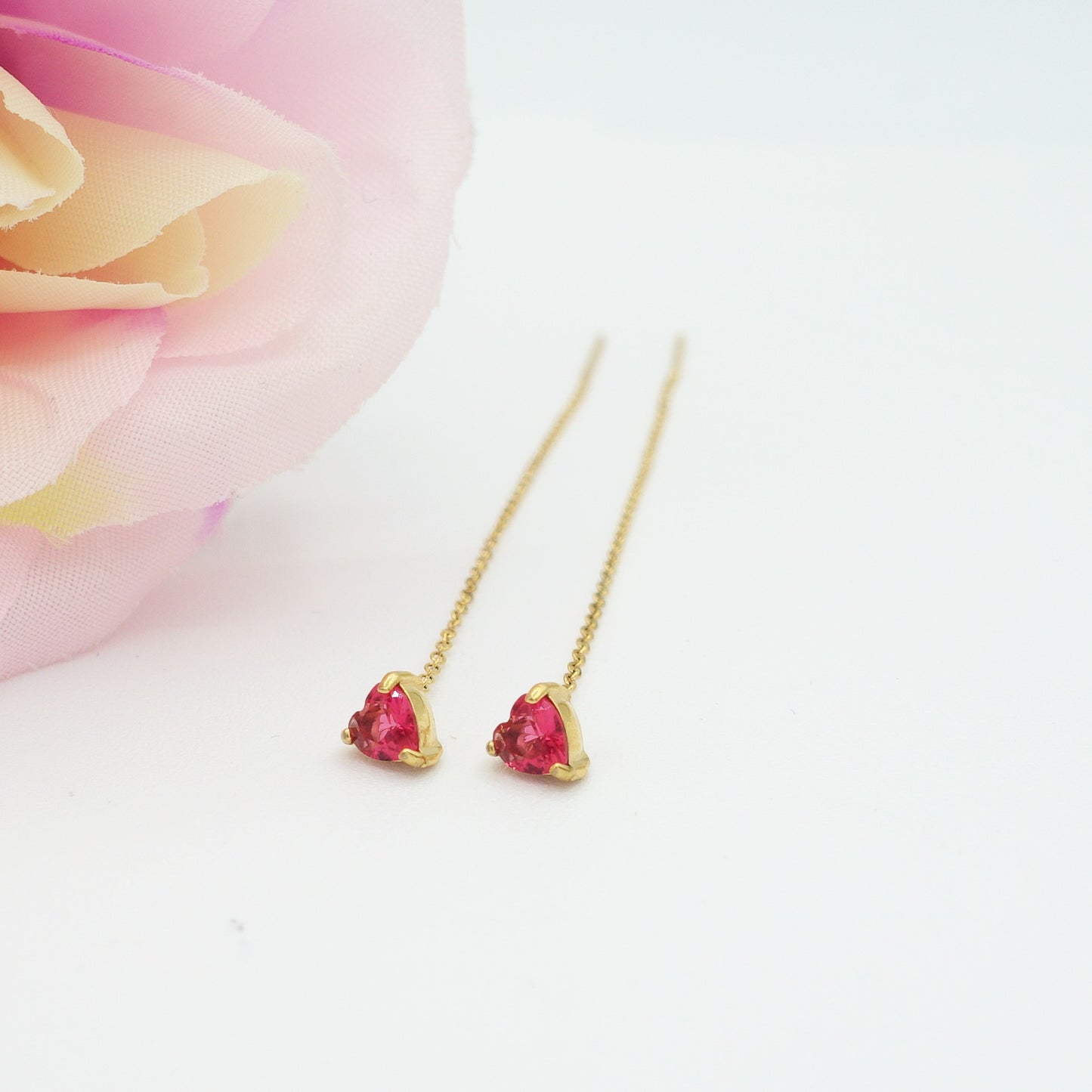 SHINY CUORE Rainbow - Acciaio inossidabile ~ PAIO Orecchini filo pendenti con cubic zirconia a cuore - Saliscendi -