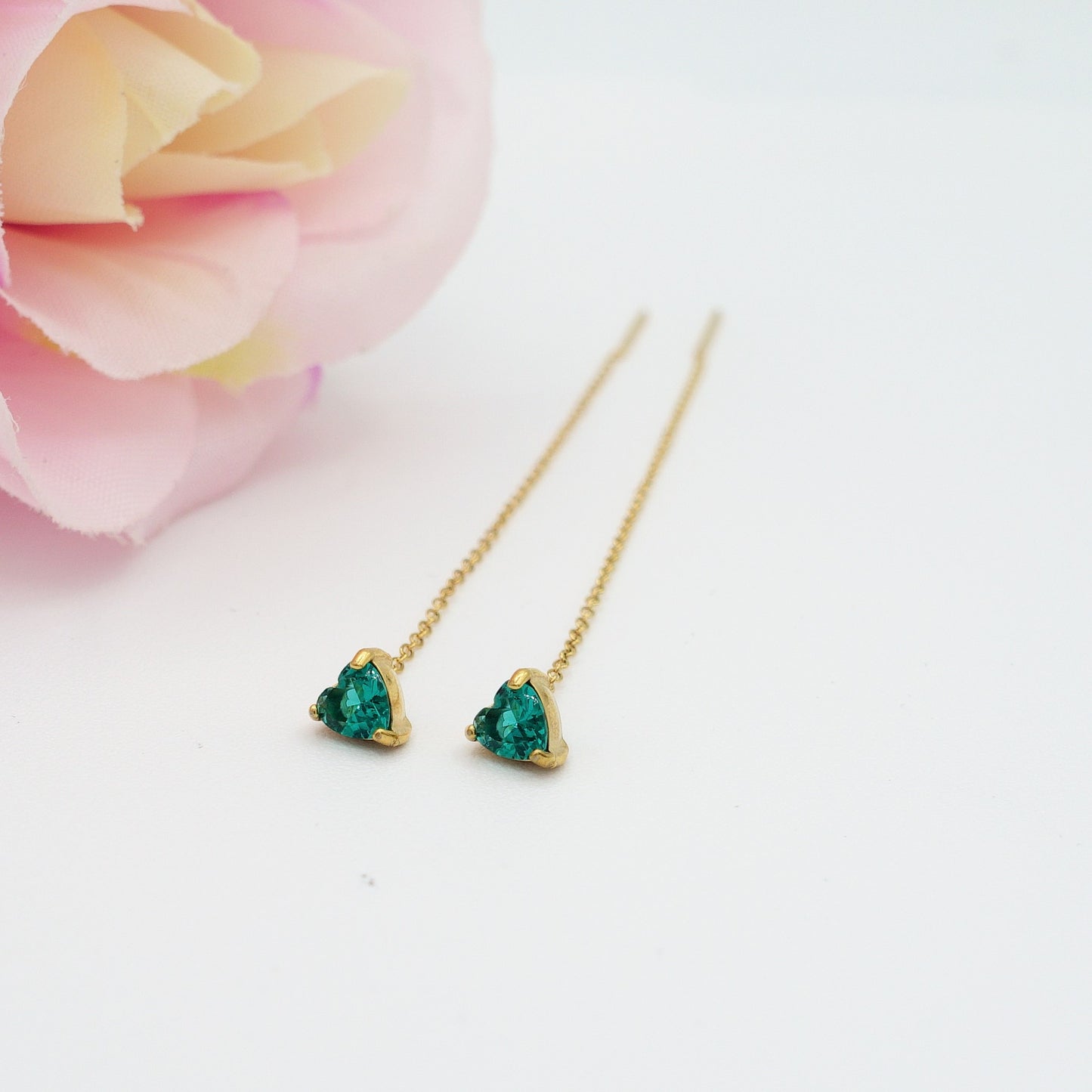 SHINY CUORE Rainbow - Acciaio inossidabile ~ PAIO Orecchini filo pendenti con cubic zirconia a cuore - Saliscendi -