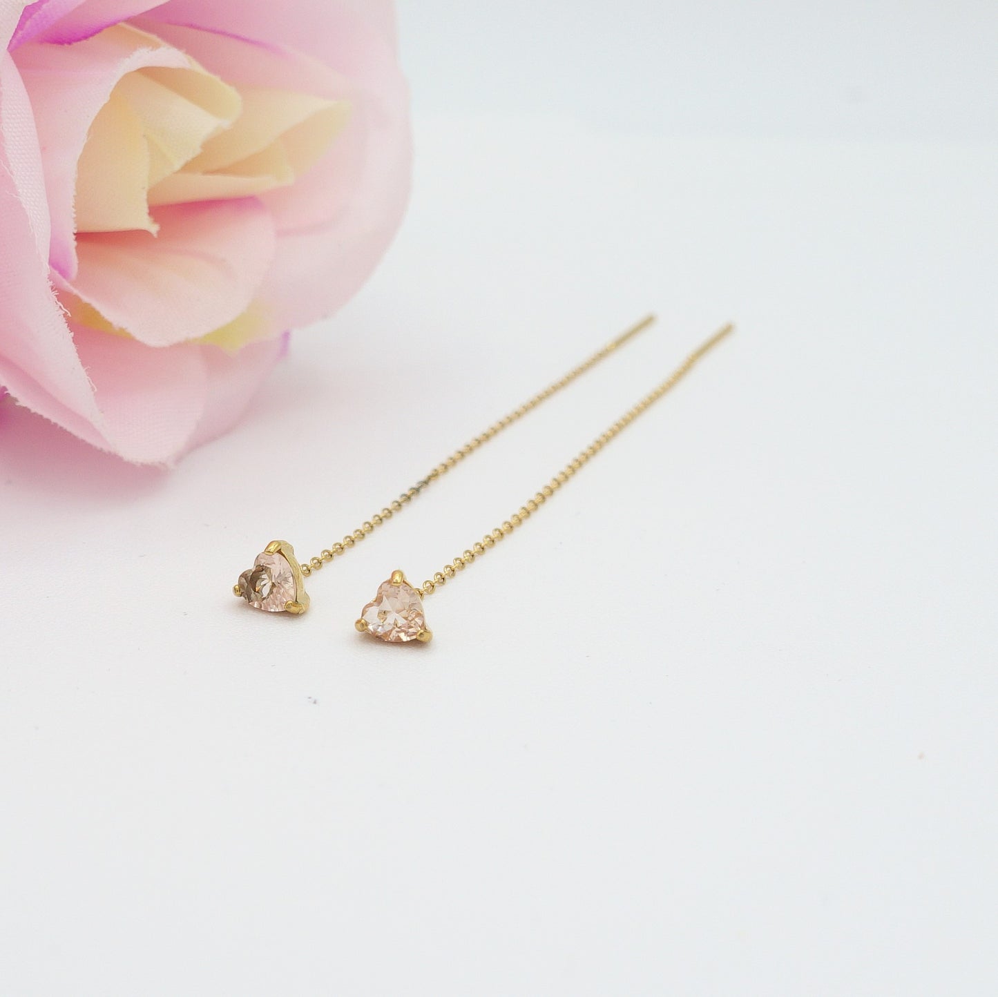 SHINY CUORE Rainbow - Acciaio inossidabile ~ PAIO Orecchini filo pendenti con cubic zirconia a cuore - Saliscendi -