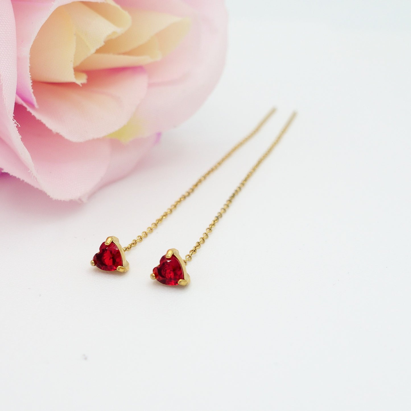 SHINY CUORE Rainbow - Acciaio inossidabile ~ PAIO Orecchini filo pendenti con cubic zirconia a cuore - Saliscendi -
