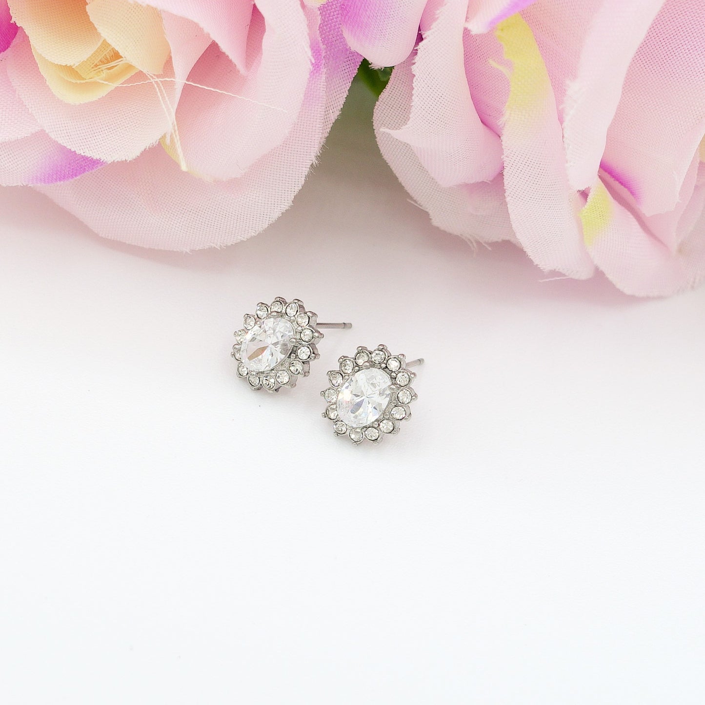 KATE STUDS - ACCIAIO INOSSIDABILE ~ Paio Orecchini a lobo con cubic zirconia
