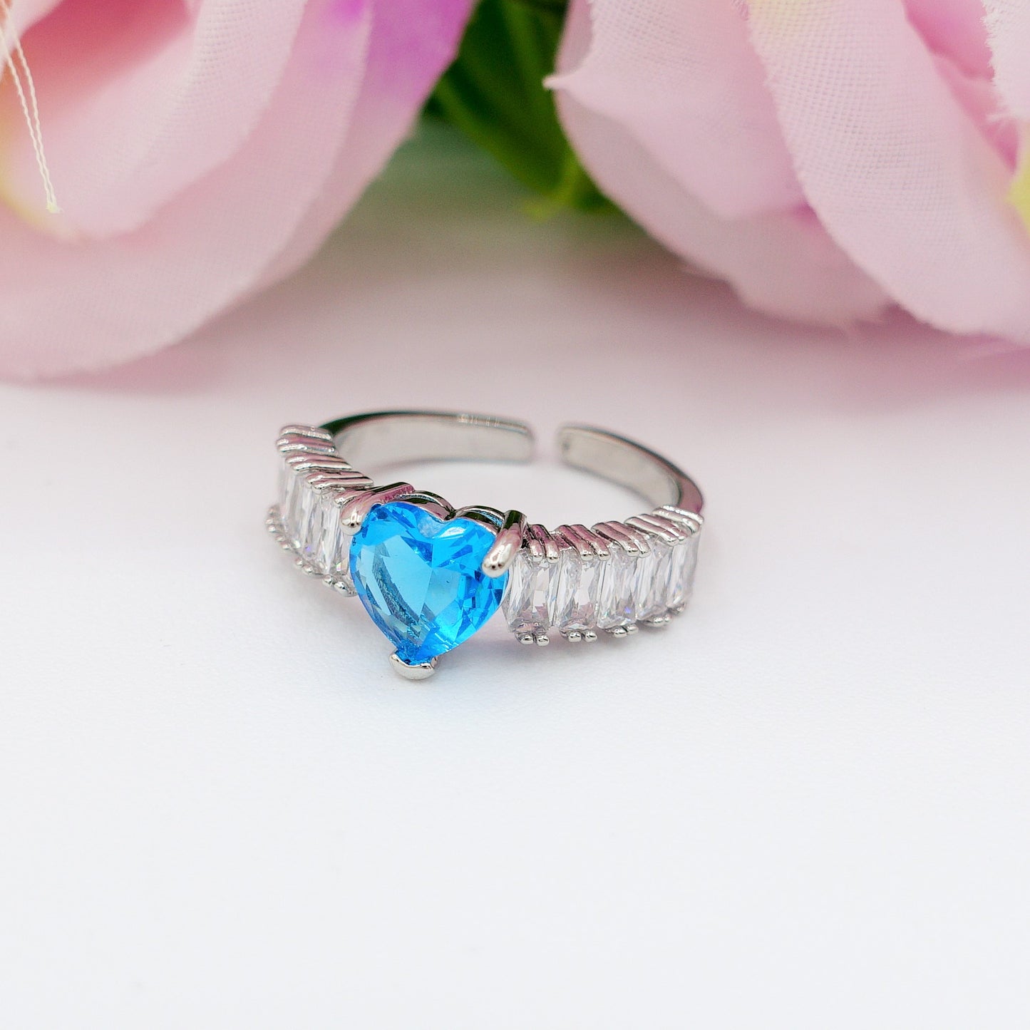 JULIANNE BIG HEART ~ Anello in cubic zirconia taglio baguette e cuore