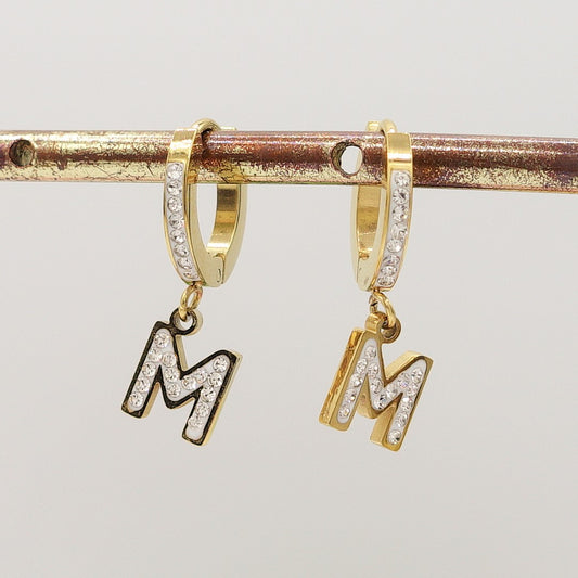 ORECCHINI INIZIALI IN ZIRCONIA ~ ACCIAIO INOSSIDABILE ORO - Mini orecchini a cerchio con iniziali in zirconi