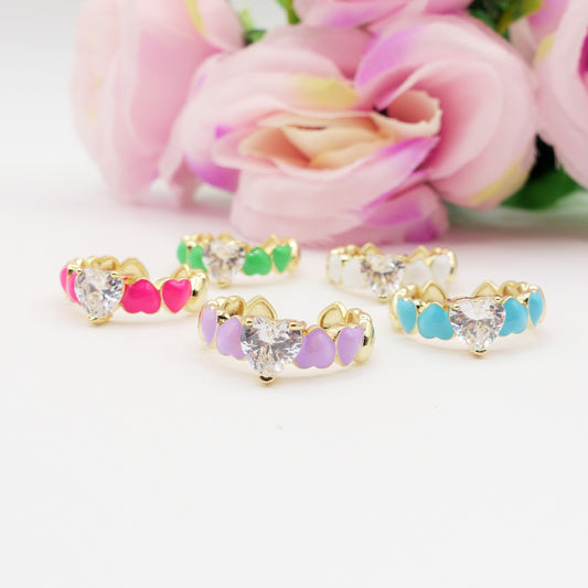 CLAIRE COLOURS - Anello con cuoricini bombè smaltati e Cubic Zirconia a forma di cuore