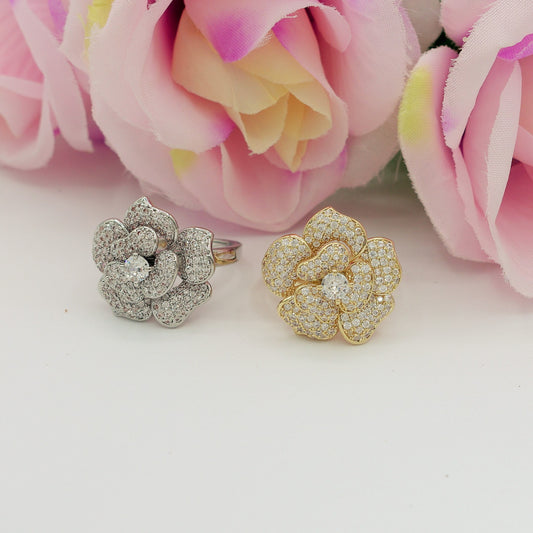 CAMELIA CRYSTAL RING - Anello regolabile con fiore zirconato in Cubic Zirconia