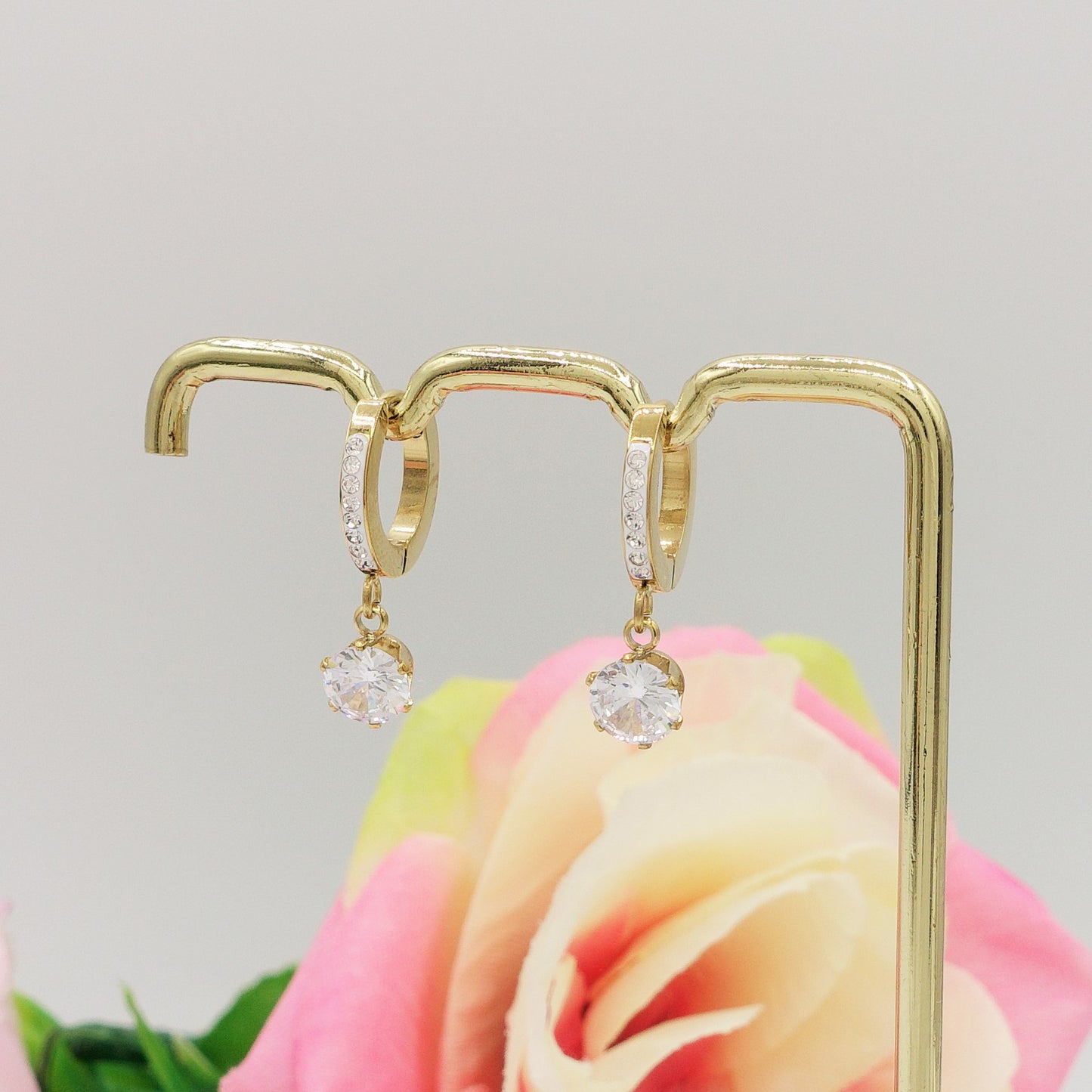 CRYSTAL - ACCIAIO INOSSIDABILE ~ Paio Orecchini mini cerchi con solitario cubic zirconia