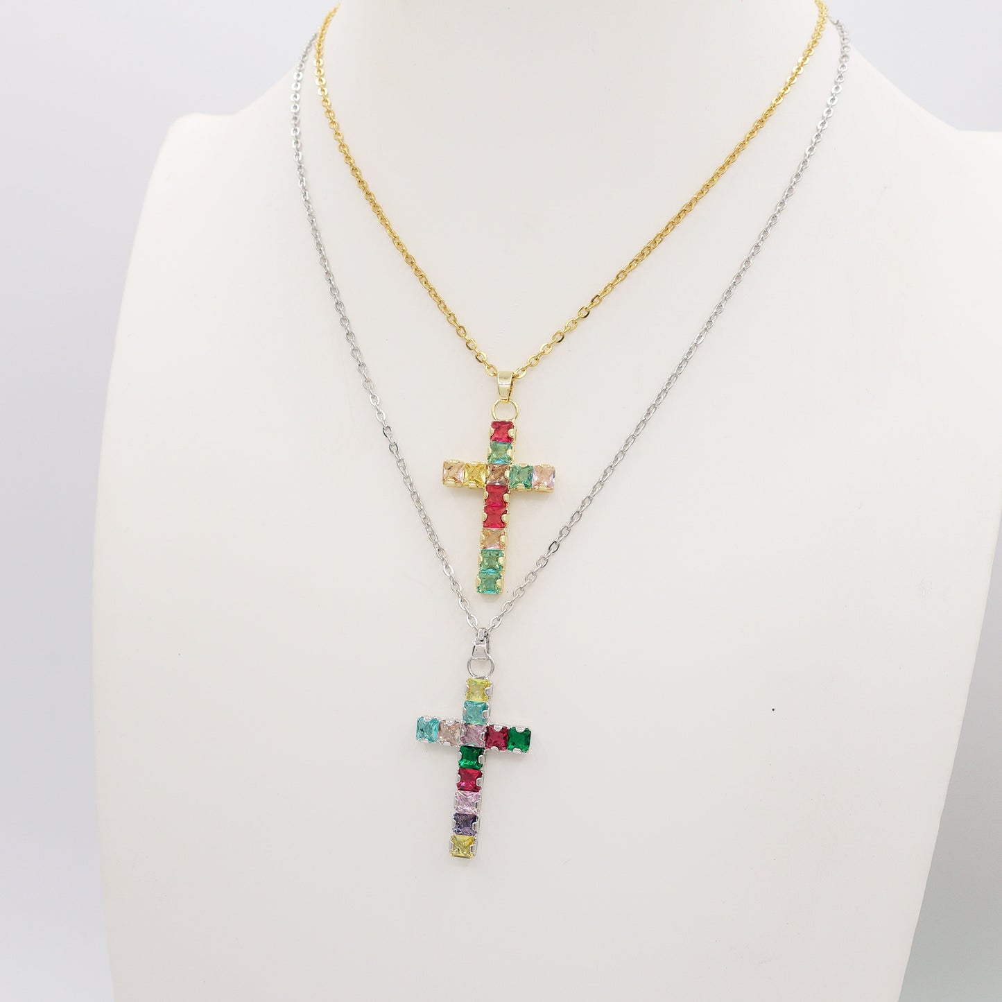 ANNETTE - ACCIAIO INOSSIDABILE- Collana con pendente croce in cubic zirconia