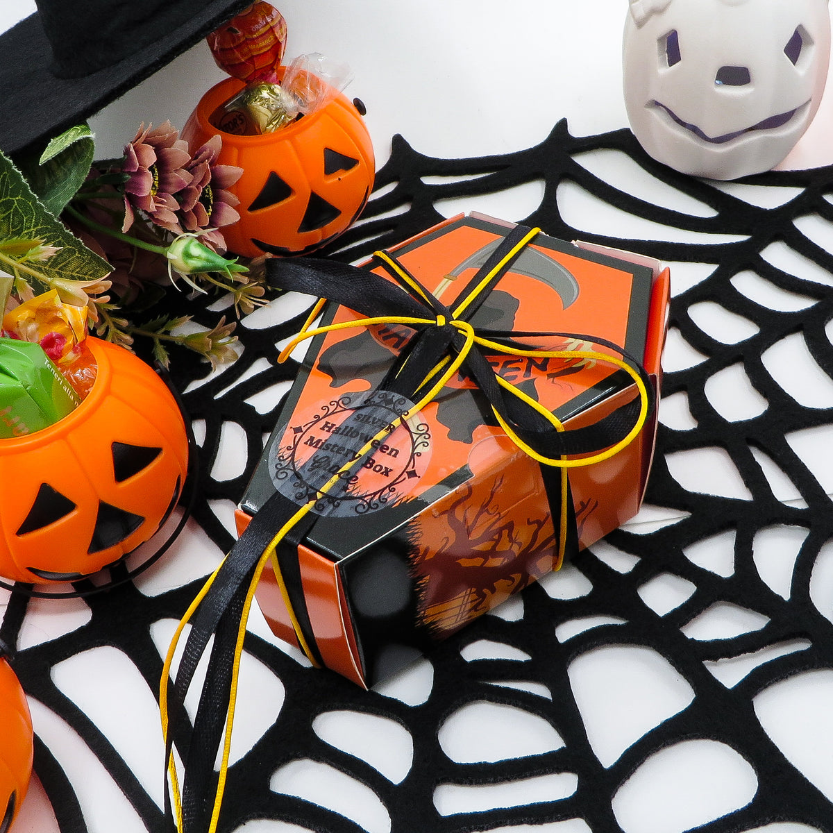 SCARY HALLOWEEN Mistery Box - ARGENTO - 3 gioielli e candies