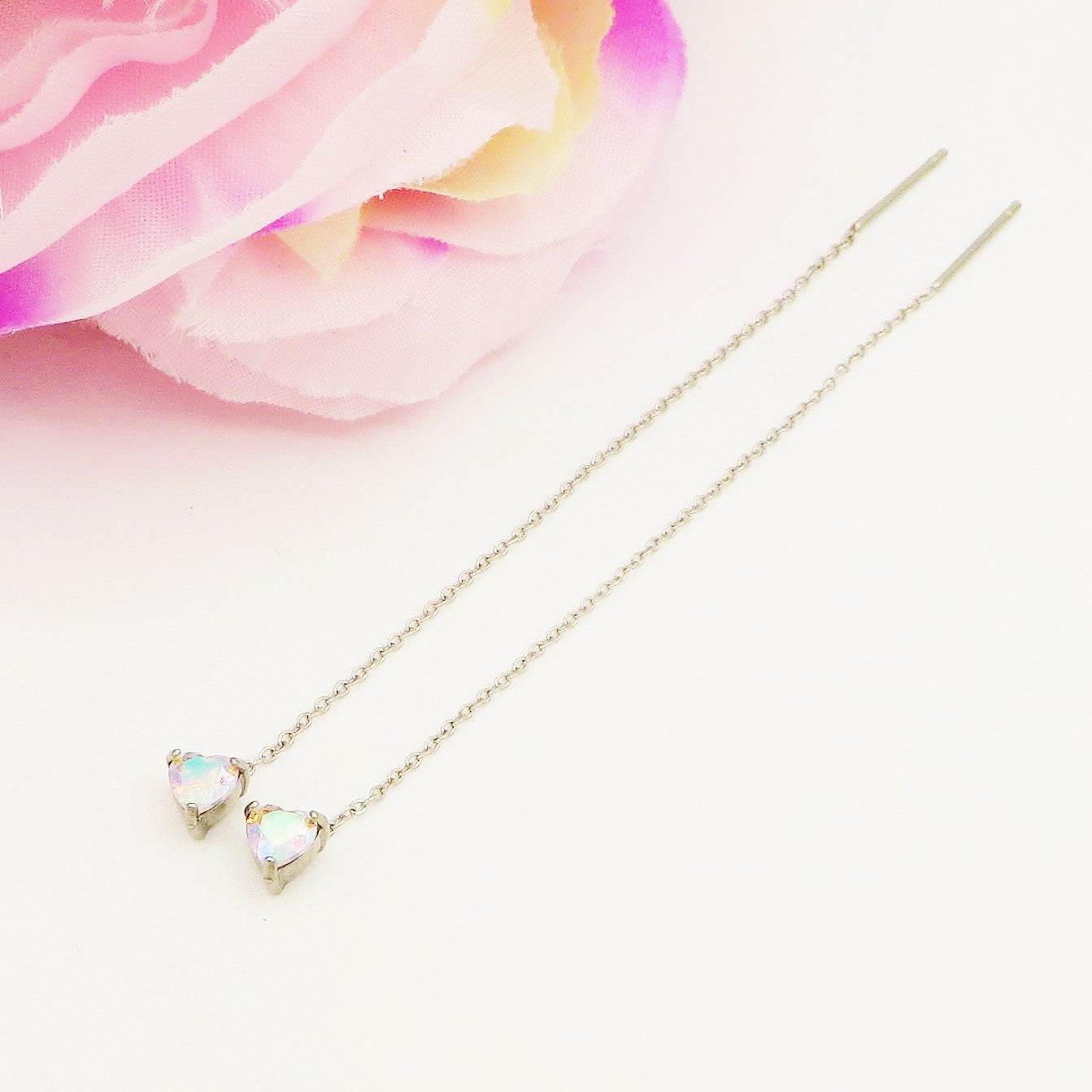 SHINY CUORE Rainbow - Acciaio inossidabile ~ PAIO Orecchini filo pendenti con cubic zirconia a cuore - Saliscendi -