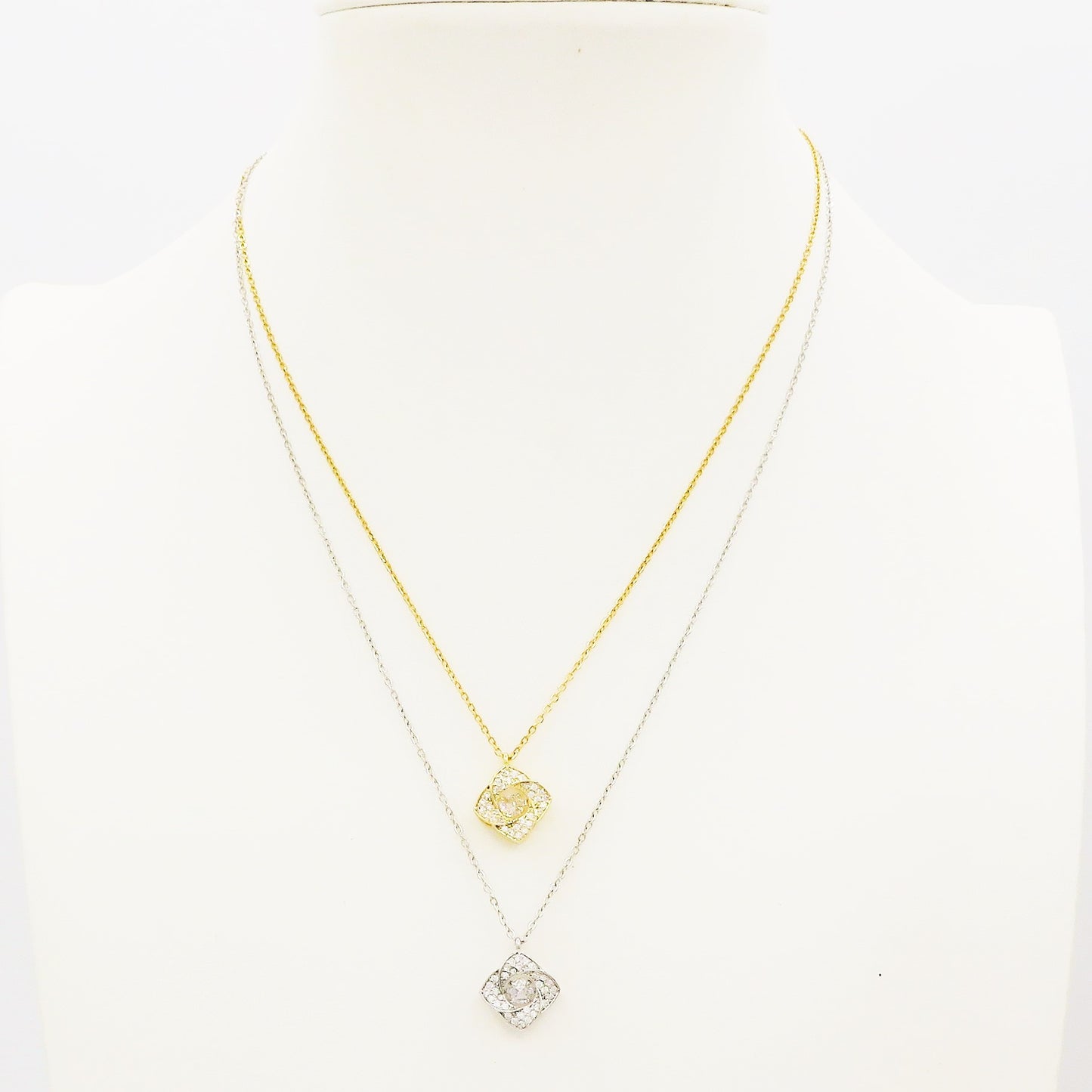 FLEUR - ACCIAIO INOSSIDABILE- Collana con pendente fiore in cubic zirconia