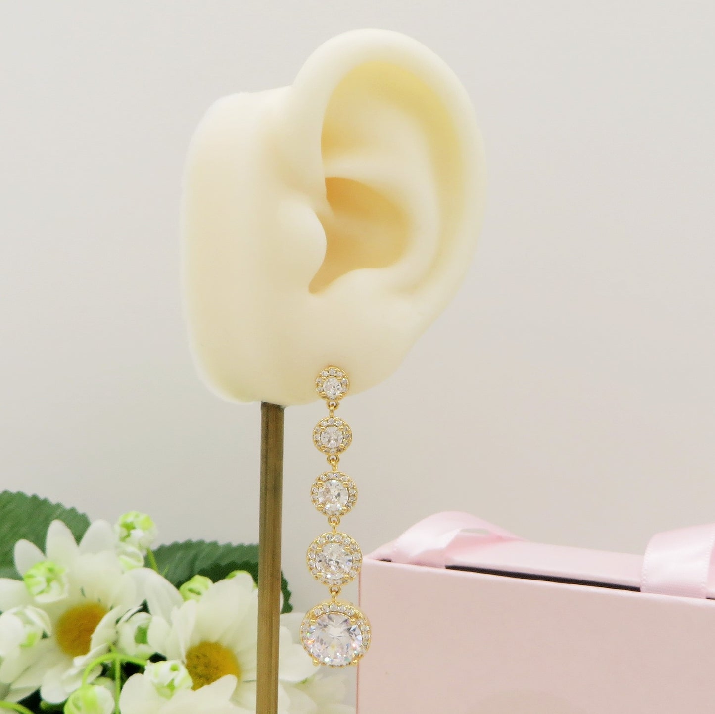 DELILAH PENDENTI ~ Orecchini in Cubic Zirconia rotondo