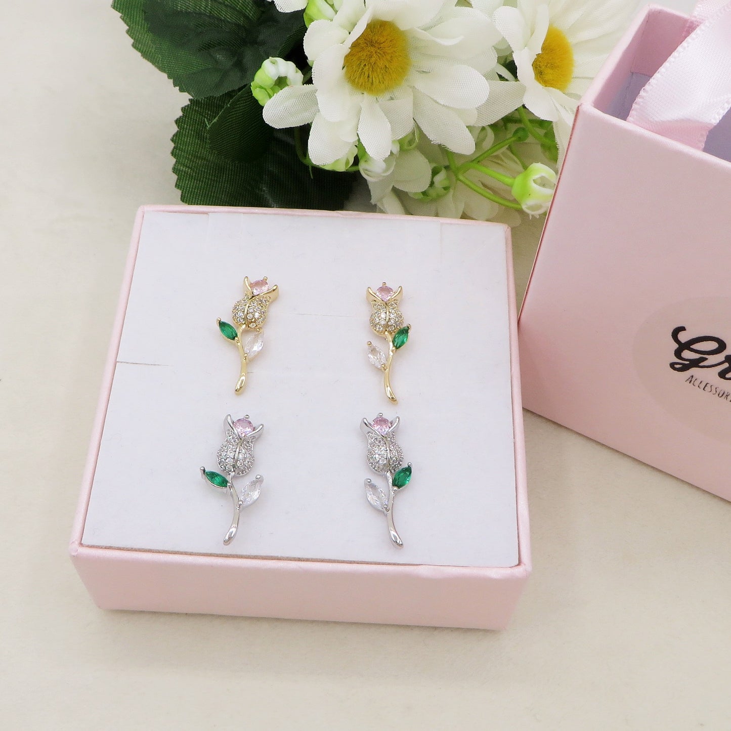 LIFE ROSE SHINE ~ Orecchini floreali a rosa in Cubic Zirconia