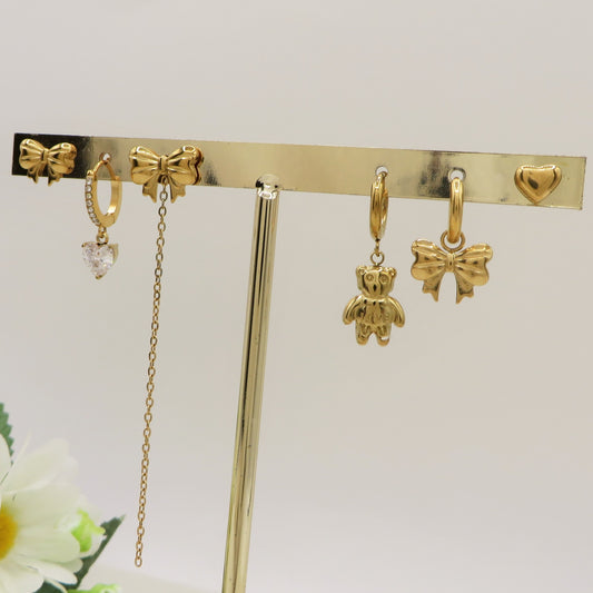 WALDORF Set 6 orecchini - ACCIAIO INOSSIDABILE - 6 Orecchini, lobo hoops e saliscendi con fiocco e teddy