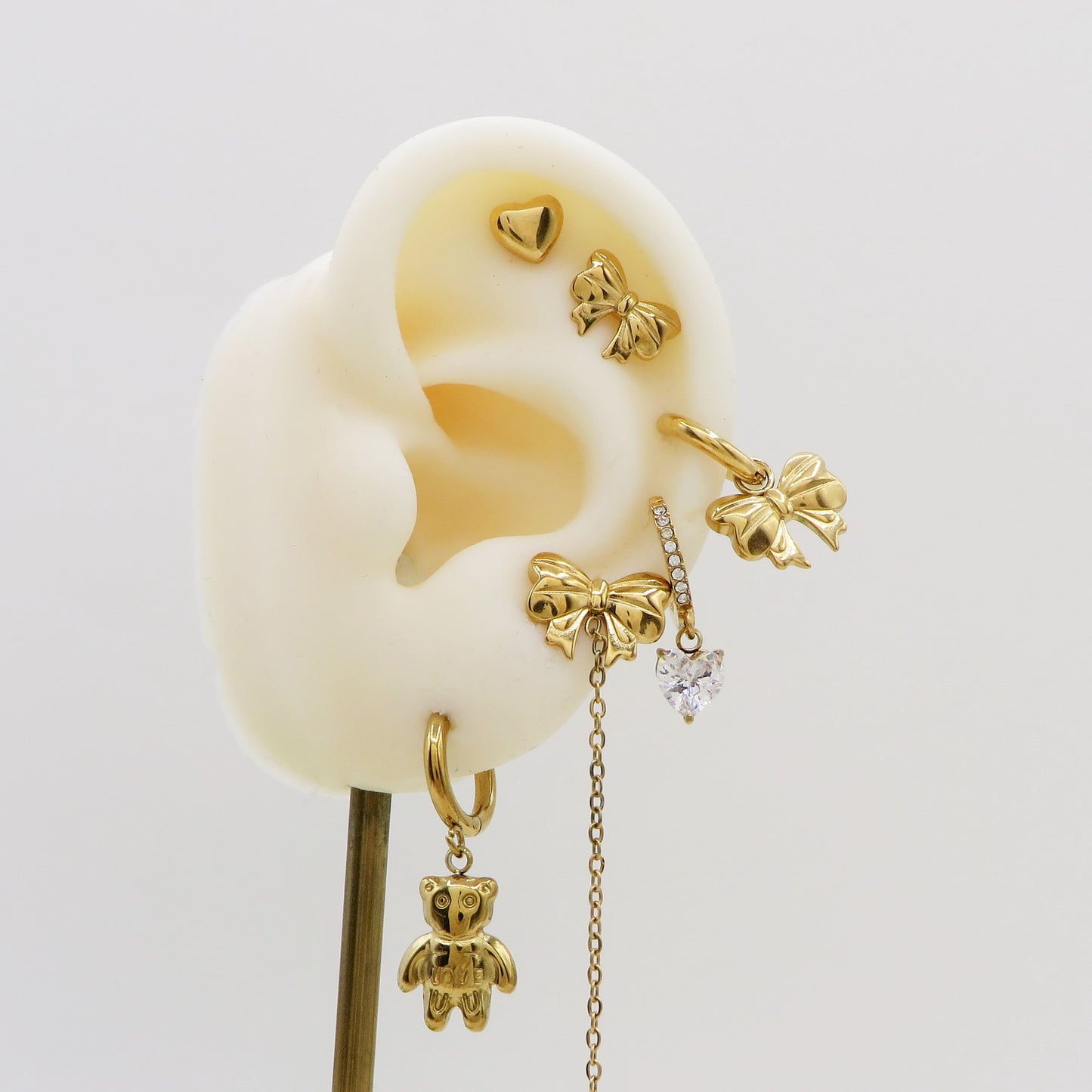 WALDORF Set 6 orecchini - ACCIAIO INOSSIDABILE - 6 Orecchini, lobo hoops e saliscendi con fiocco e teddy