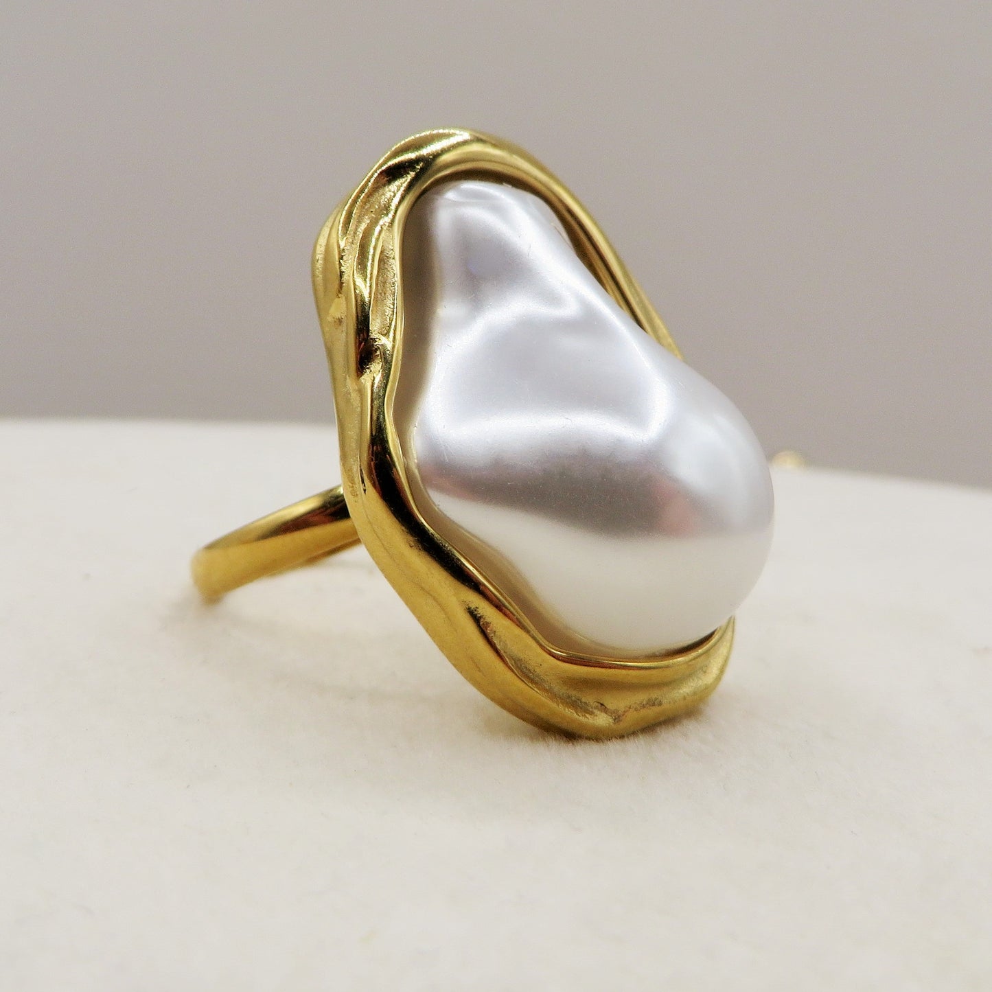 IRIS BAROQUE PEARL - Anello regolabile in ACCIAIO inossidabile con perla maxi barocca