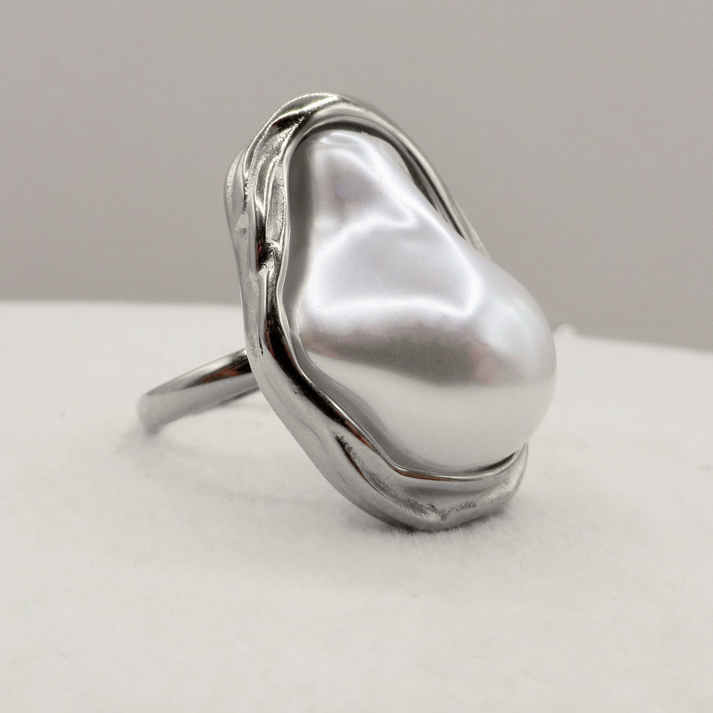 IRIS BAROQUE PEARL - Anello regolabile in ACCIAIO inossidabile con perla maxi barocca