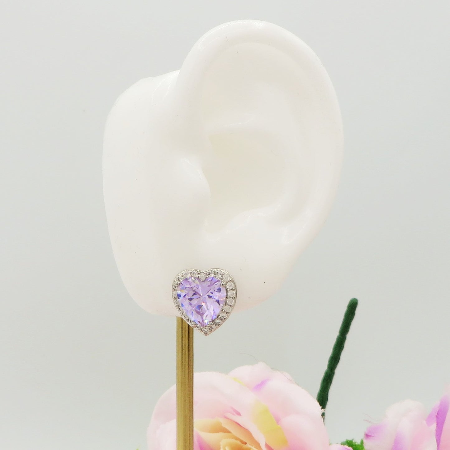 TIANA ~Orecchini a bottone con cubic zirconia a forma di cuore