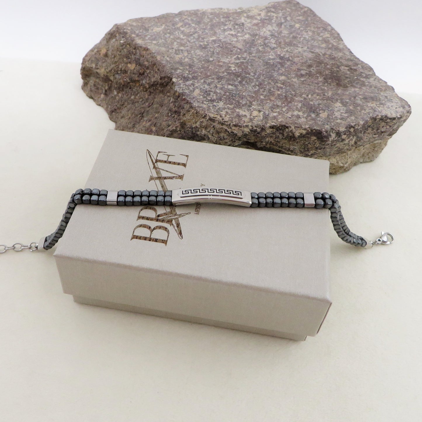 ARES Bracciale uomo Targhetta con greche e cubetti in ematite - ACCIAIO INOSSIDABILE