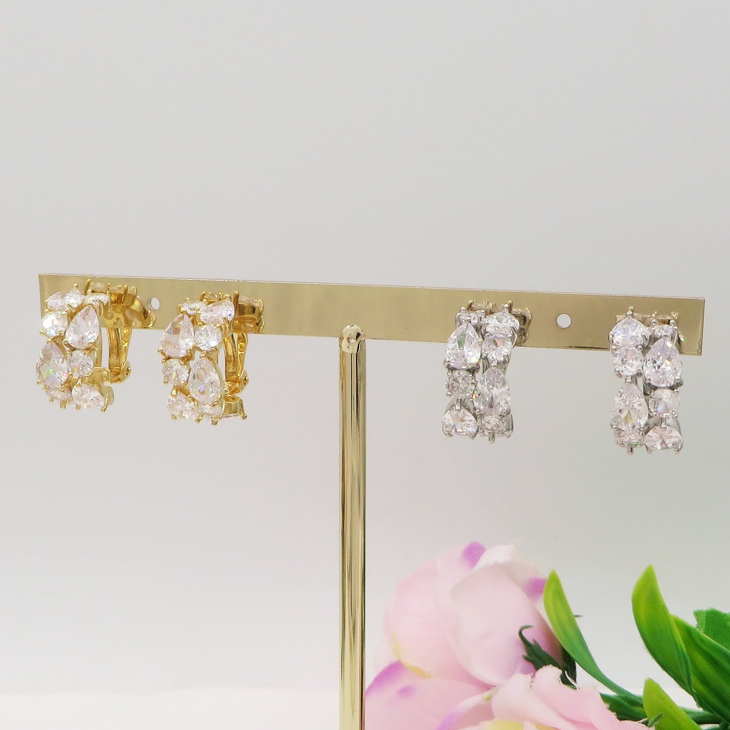 GABRIELLA HOOPS A CLIP - Orecchini a cerchio con Cubic Zirconia AAA - SENZA BUCO