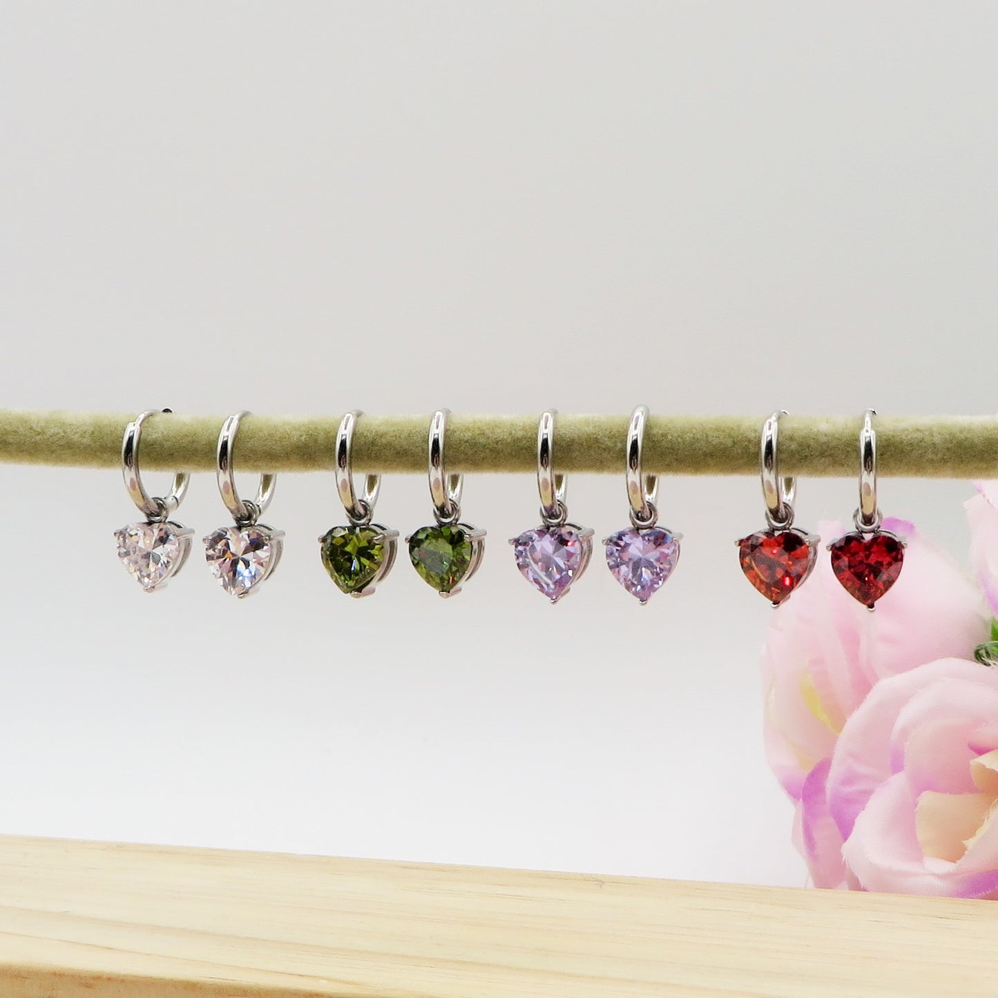 ANNIE - ACCIAIO INOSSIDABILE - Paio Orecchini pendenti in cubic zirconia a forma di cuore