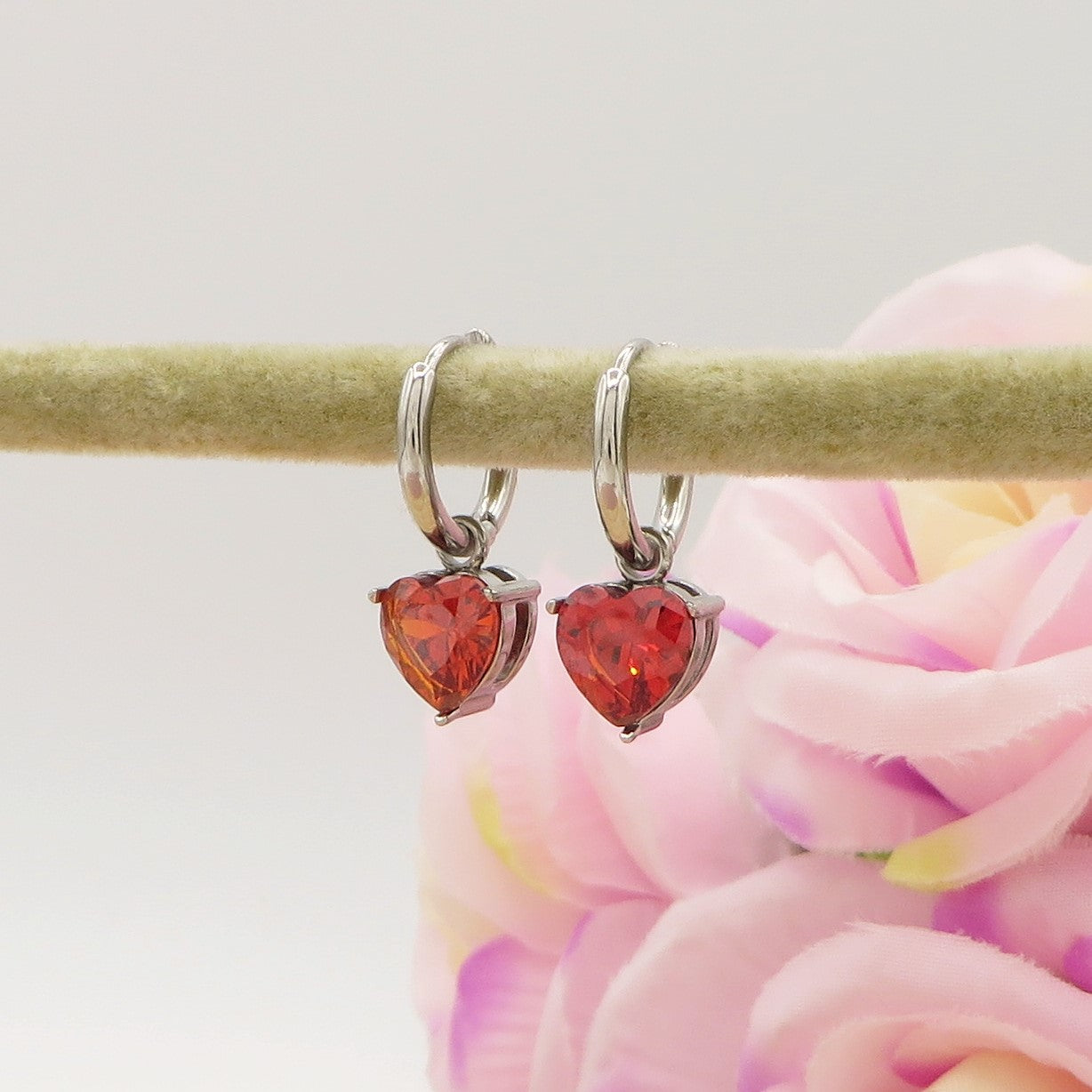 ANNIE - ACCIAIO INOSSIDABILE - Paio Orecchini pendenti in cubic zirconia a forma di cuore