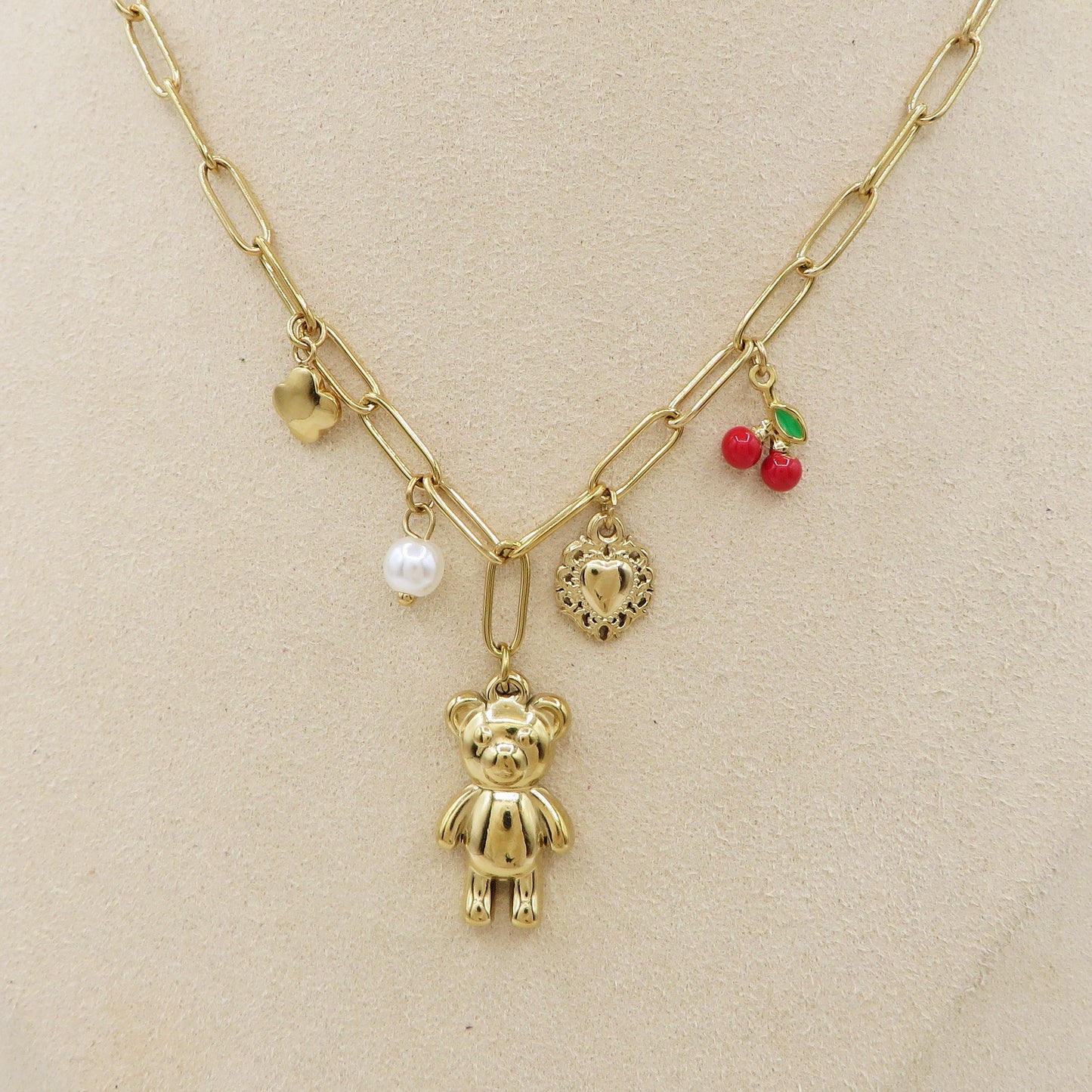CHERRY TEDDY Collana - ACCIAIO inossidabile - Collana catena charms orsetto, ciligie, cuore sacro