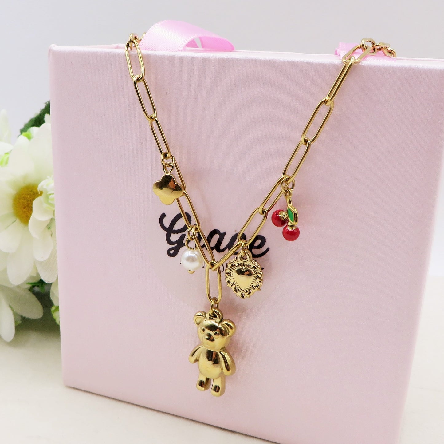 CHERRY TEDDY Collana - ACCIAIO inossidabile - Collana catena charms orsetto, ciligie, cuore sacro