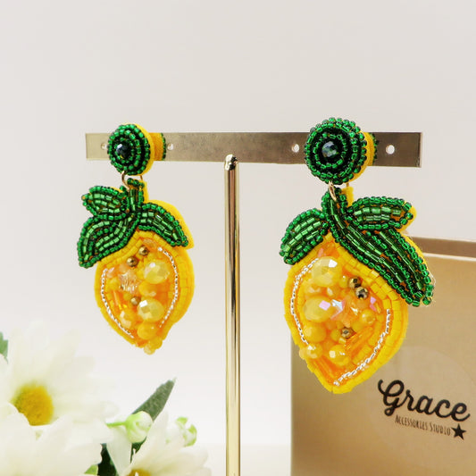 LEMONS - Orecchini pendenti limoni XL ricamati con perline cristallo